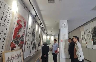 翰墨颂华章，丹青绘新篇——凤县庆祝新中国成立75周年优秀美术书法作品展盛大启幕